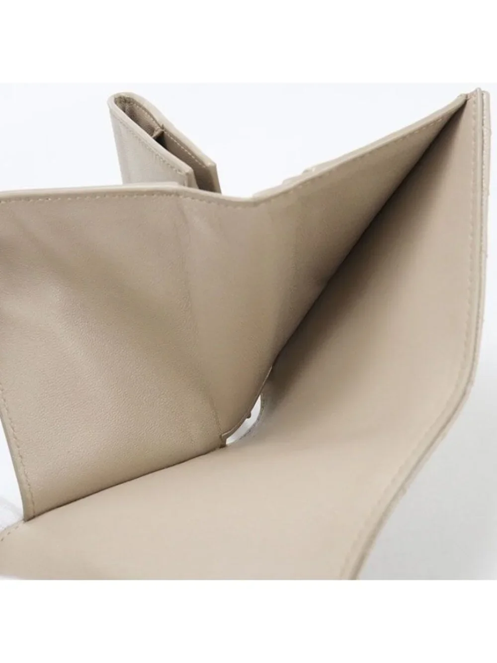 Saint Laurent Multi Fold Wallet Cassandra Trifold Leather - Picture 4 of 9